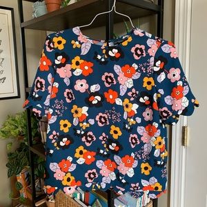 Victoria Beckham for Target Floral Top Size M 💗